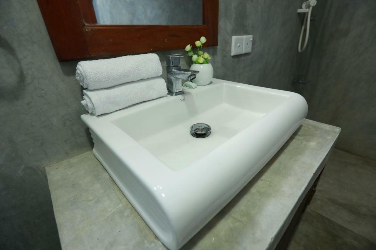 Dock Holiday Guest House Унаватуна Екстериор снимка