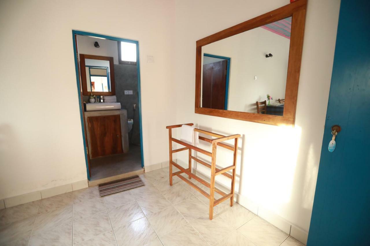 Dock Holiday Guest House Унаватуна Екстериор снимка