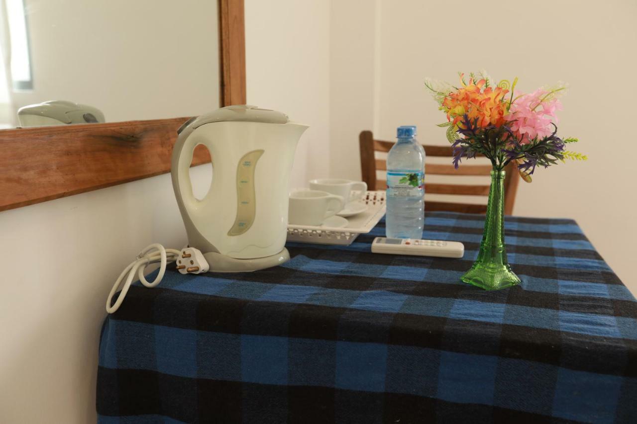 Dock Holiday Guest House Унаватуна Екстериор снимка