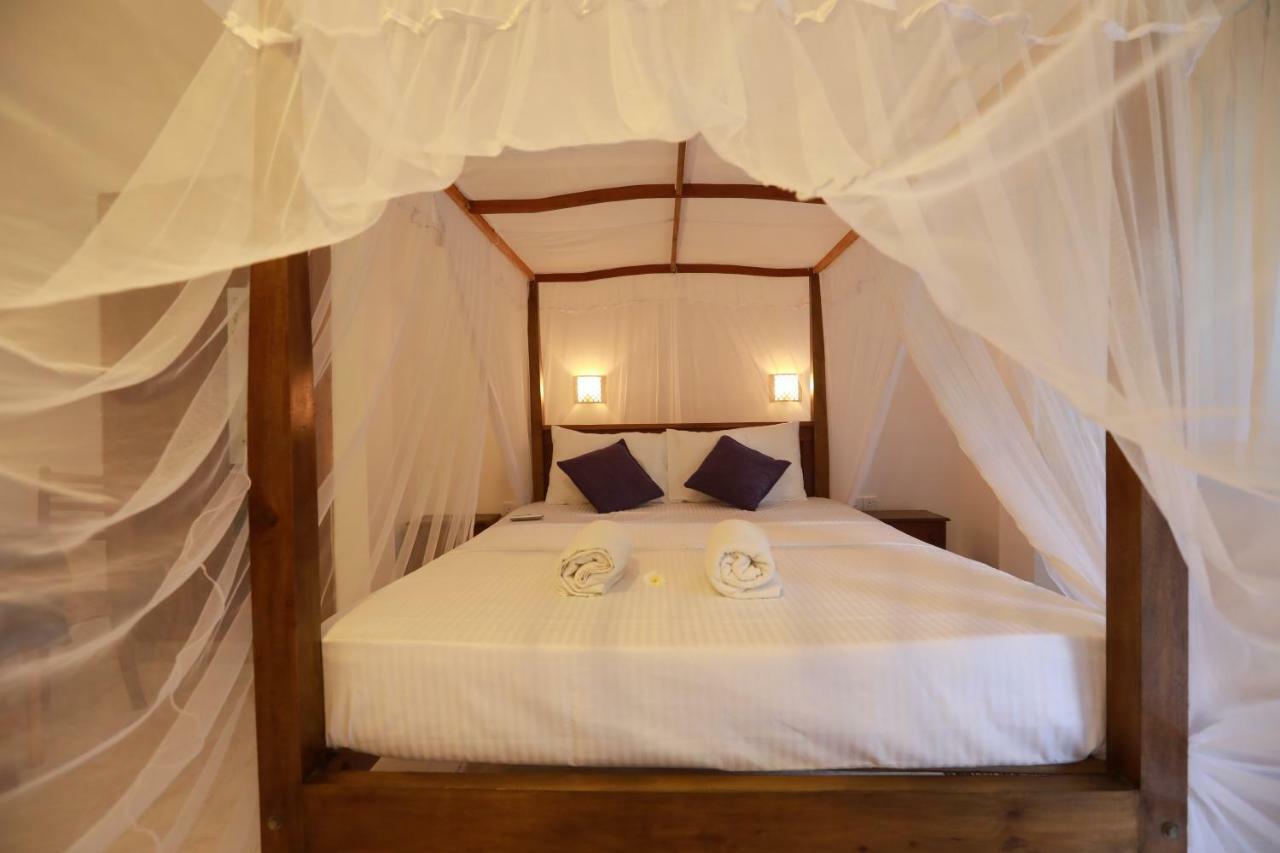 Dock Holiday Guest House Унаватуна Екстериор снимка