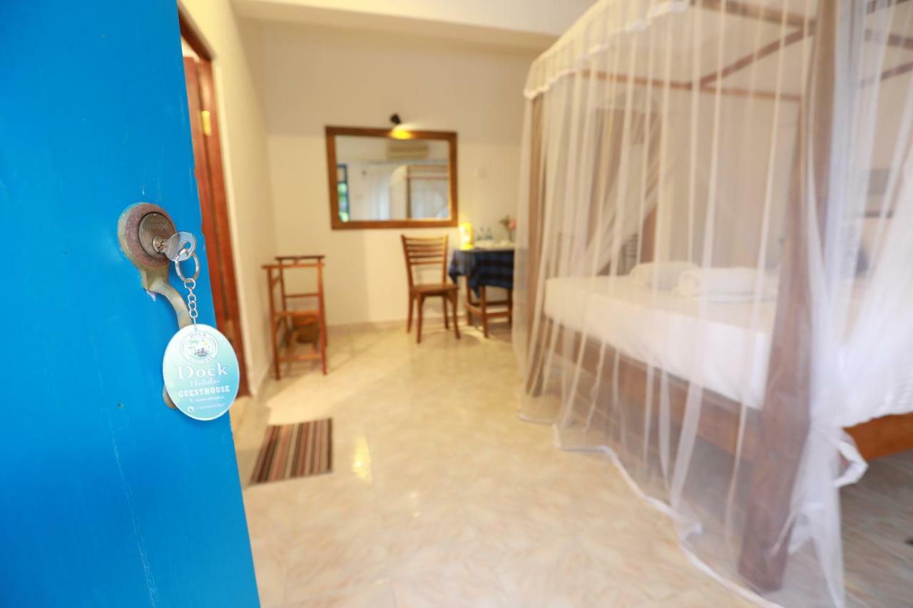 Dock Holiday Guest House Унаватуна Екстериор снимка
